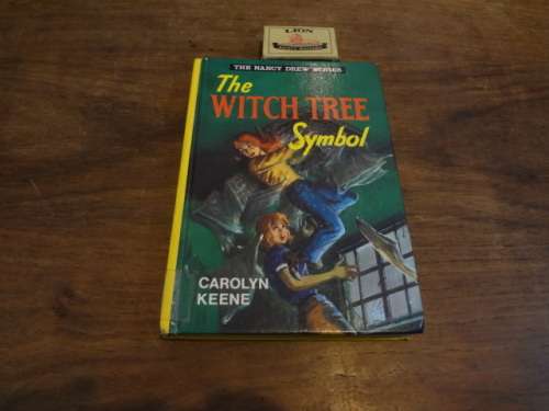Nancy Drew - The Witch Tree Symbol by Carolyn Keene (Collins hard cover) - fair condition