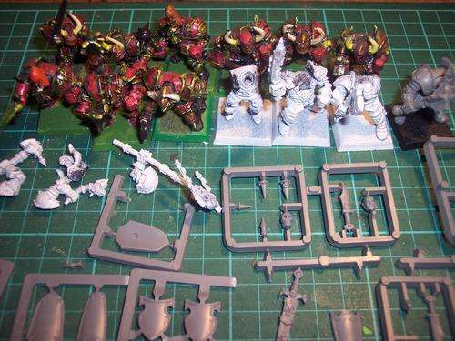 warhammer - chaos warrior *13 with extras on sprues