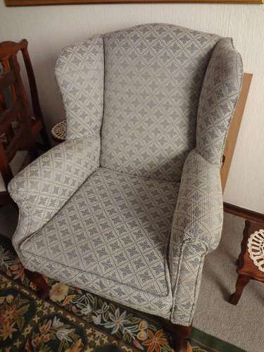 wingback Green and white pattern design