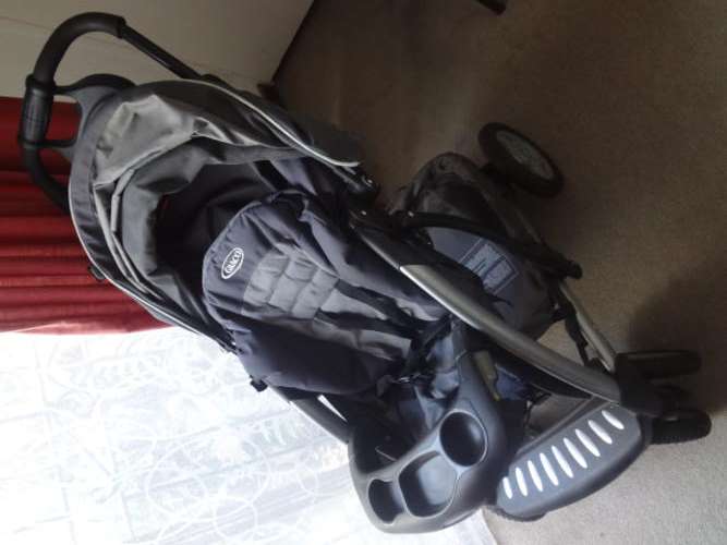 Graco Comfort Tracker Pram Stroller with clock