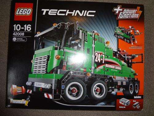 BRAND NEW Lego Technic Service Truck 42008