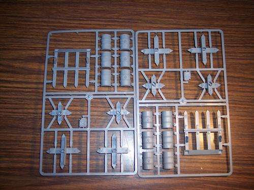 warhammer 40K - obsticle and barrel sprue (2 sprues)
