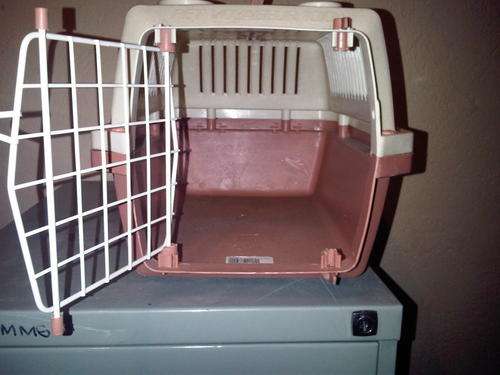 PET CARRIER .....LATE ENTRY......"BARGAIN"