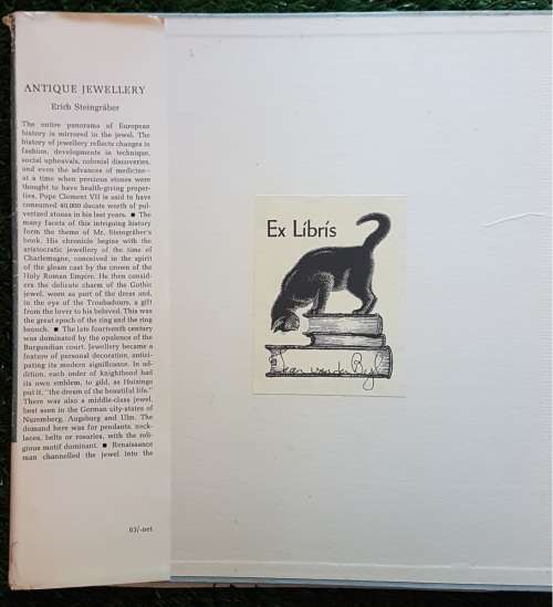 Antique Jewellery - Its History in Europe from 800 to 1900.