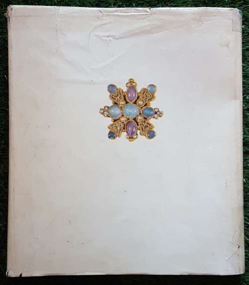 Antique Jewellery - Its History in Europe from 800 to 1900.