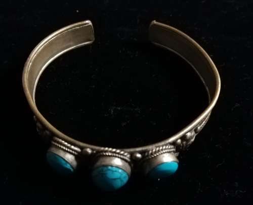 Vintage Handmade Bangle with Genuine Turquoise Stones