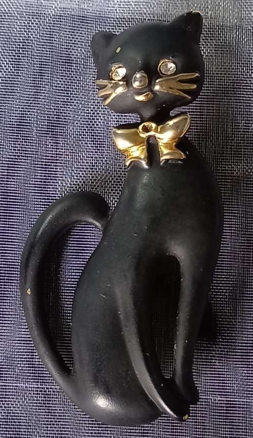 Vintage Gold Plated Artini Signed Cat Brooch with Black Enamel