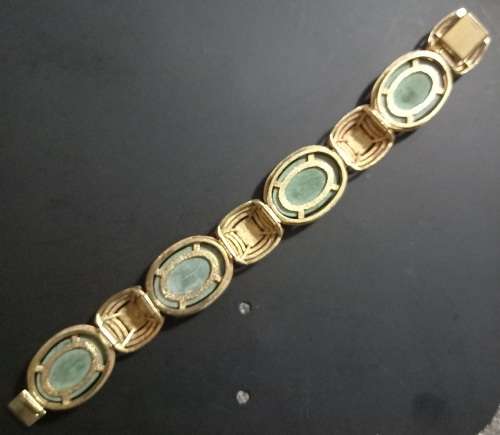 Vintage Spectacular Rolled Gold Bracelet with Carved Malachite/Jade?