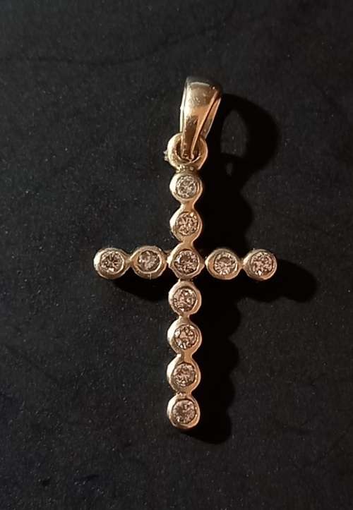9ct Yellow Gold Diamond Cross Pendant