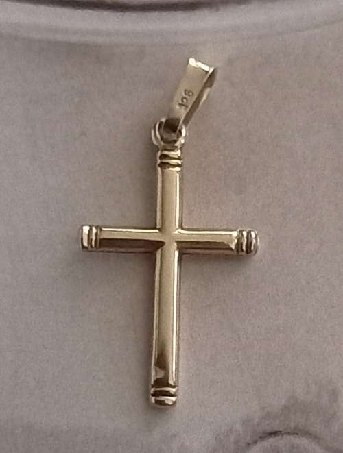 9ct Gold Small Cross Pendant