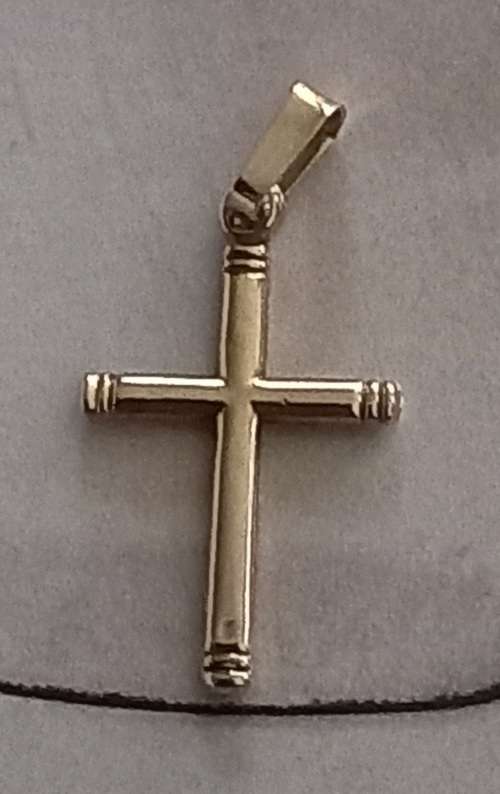 9ct Gold Small Cross Pendant