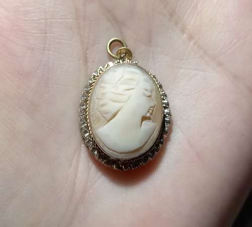 Vintage Rolled Gold Shell Carved Cameo with Detail Pendant
