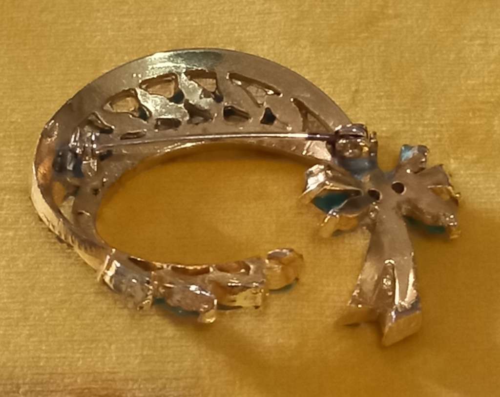 Vintage Panetta Signed Gold Tone Brooch with Green Glass Stone Accents