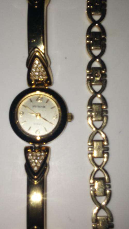 Hallmark Watch with Bracelet Set