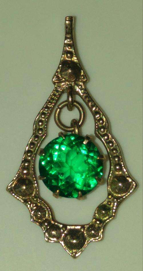 Antique Edwardian 9ct Rose Gold Hallmarked Pendant with Green Stone