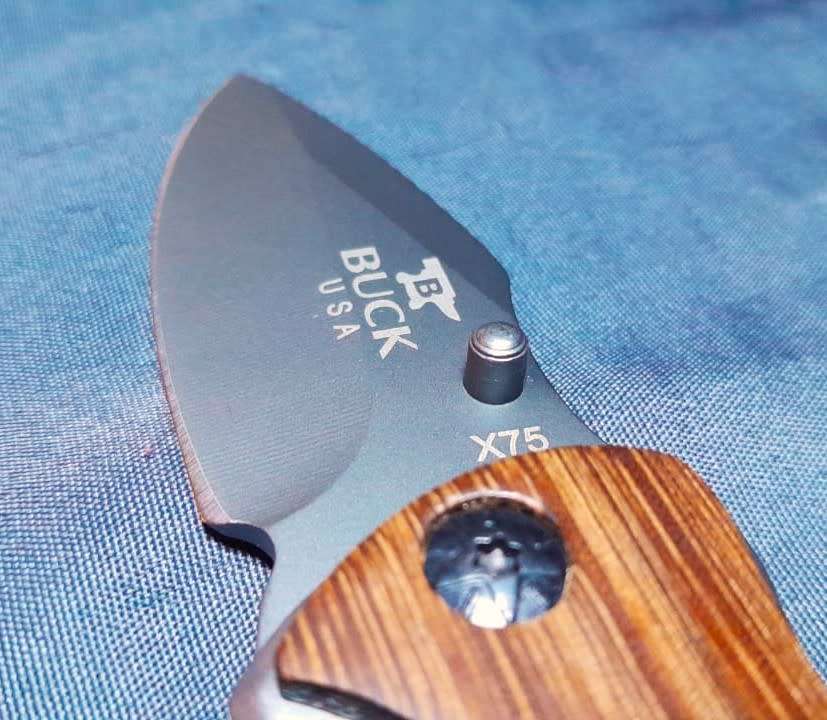 BUCK X75 Pocket Knife