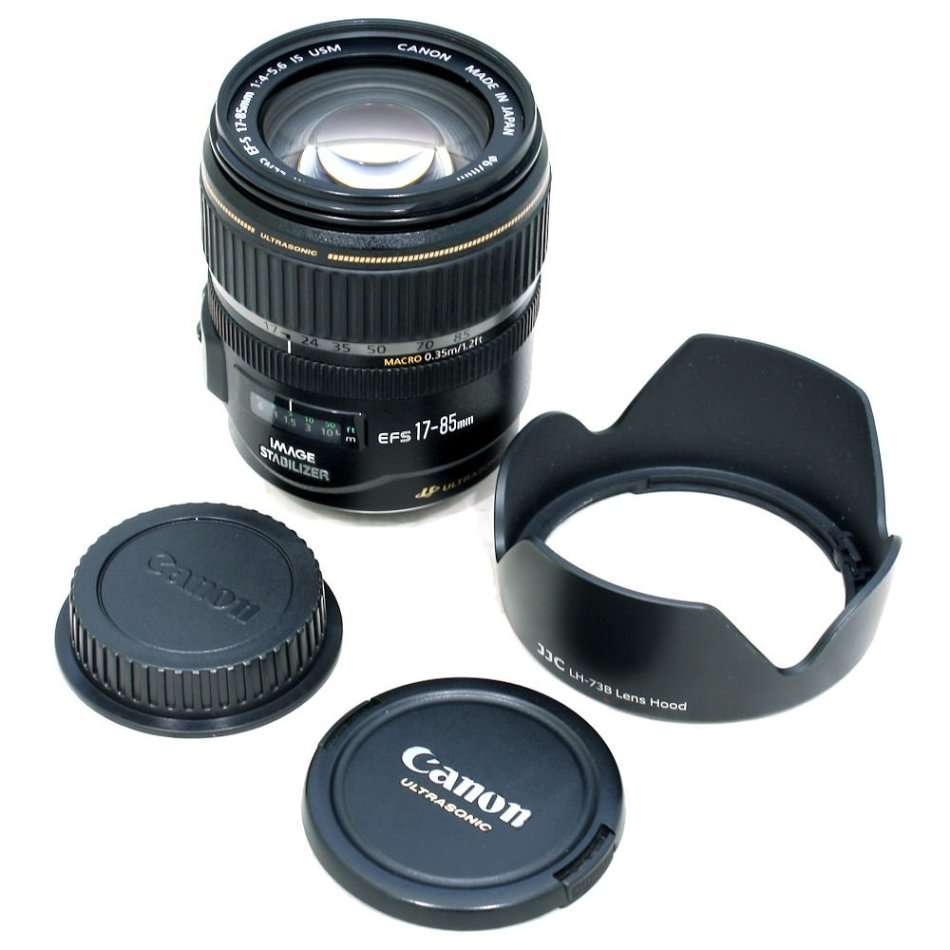 Canon EF-S 17-85mm f/4-5.6 IS USM Lens IN EXCELLENT CONDITION