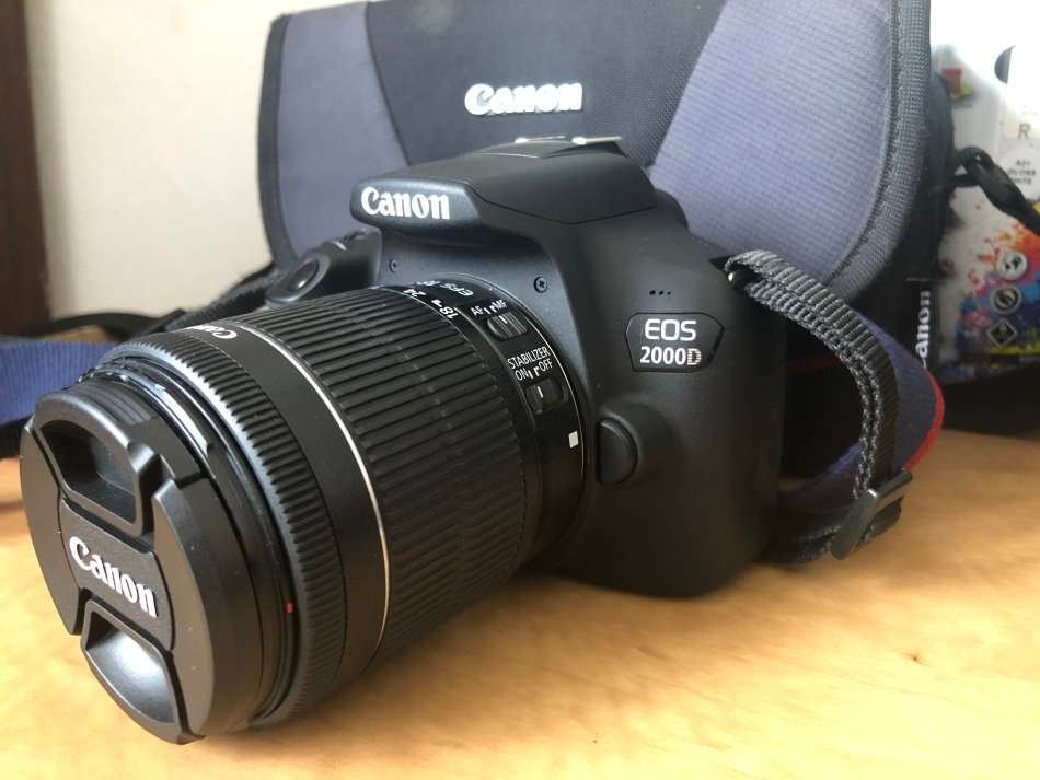 Canon 2000D 24MP DSLR Lens Kit with Canon 18-55MM ZOMM Lens WITH 16GB SD CARD