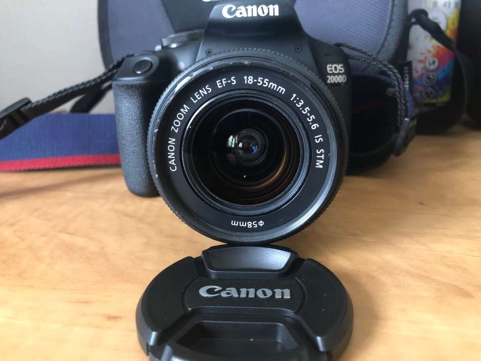 Canon 2000D 24MP DSLR Lens Kit with Canon 18-55MM ZOMM Lens WITH 16GB SD CARD