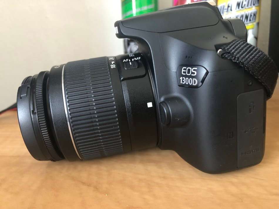 Canon EOS 1300D with CANON 18-55MM in EXCELLENT CONDITION WITH CANON CAMERA BAG