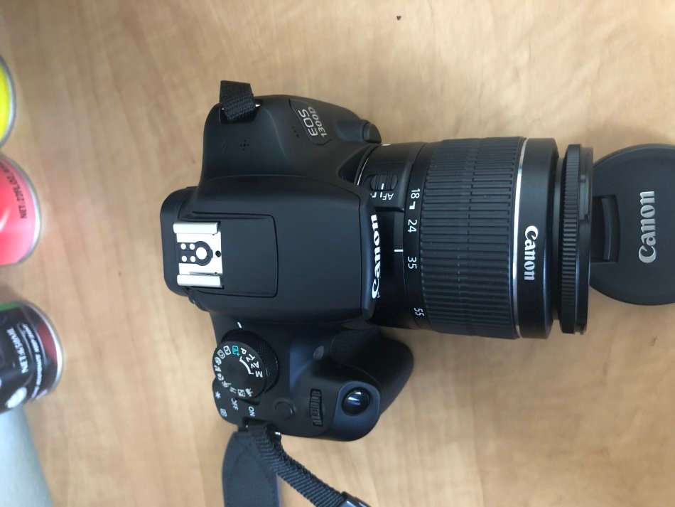 Canon EOS 1300D with CANON 18-55MM in EXCELLENT CONDITION WITH CANON CAMERA BAG