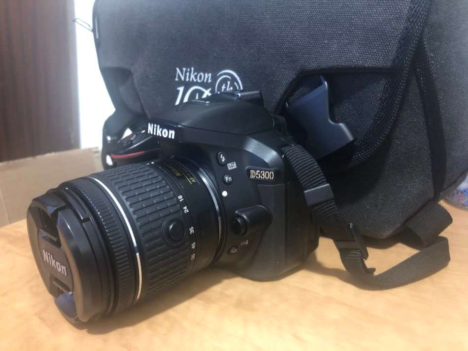 Nikon D5300 DSLR 24MP ,with AF-P 18-55mm DX VR Lens, Bag IN EXCELLENT CONDITION