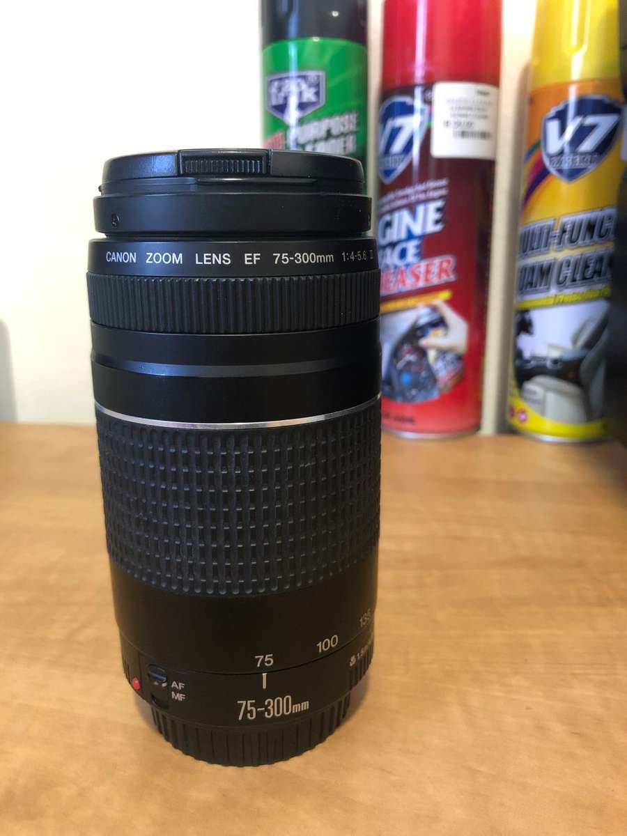 CANON EF 75-300MM ZOOM LENS IN VERY GOOD CONDITION