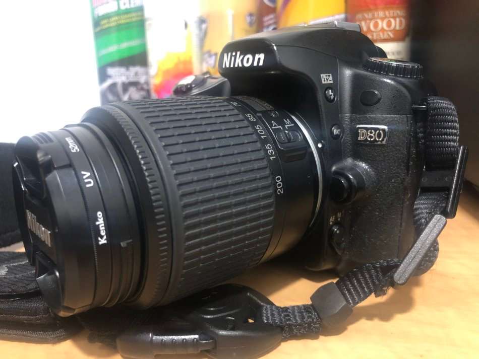 Nikon D80 10.2MP DSLR with 55-200MM AF-S Zoom Lens , COMING WITH A BATTERY , CHARGER, VERY GOOD COND