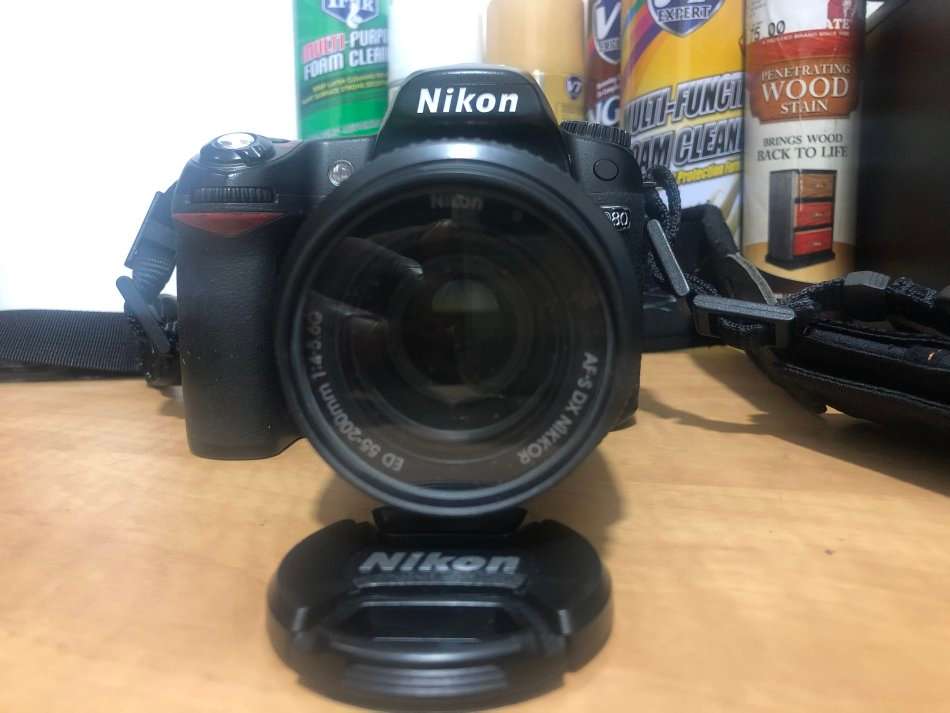 Nikon D80 10.2MP DSLR with 55-200MM AF-S Zoom Lens , COMING WITH A BATTERY , CHARGER, VERY GOOD COND