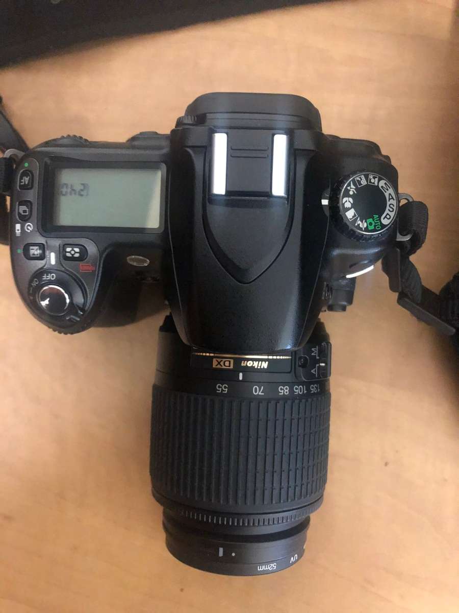 Nikon D80 10.2MP DSLR with 55-200MM AF-S Zoom Lens , COMING WITH A BATTERY , CHARGER, VERY GOOD COND