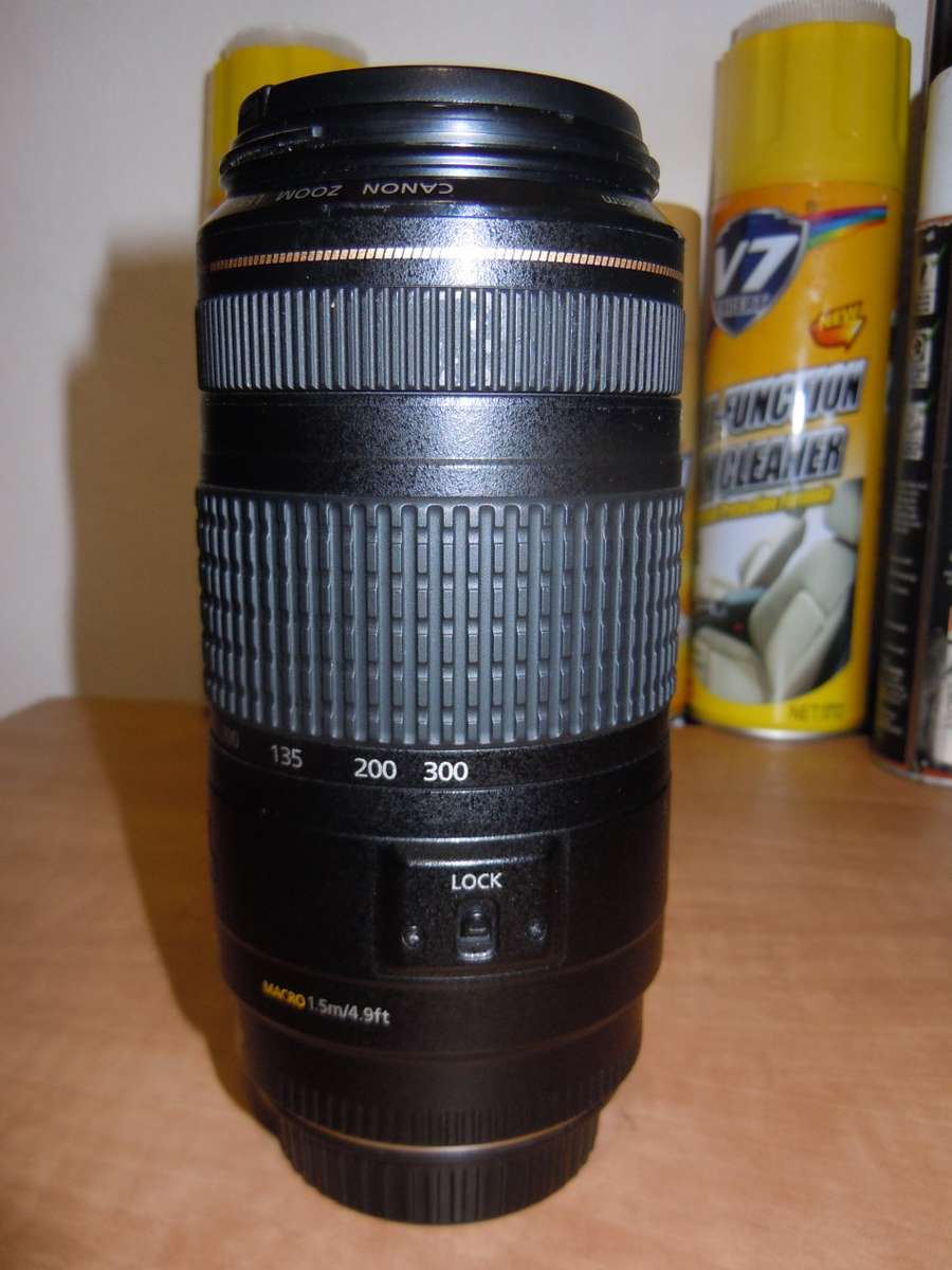 Canon EF 70-300mm f/4.5-5.6 IS ULTRASONIC Lens EXCELLENT CONDITION