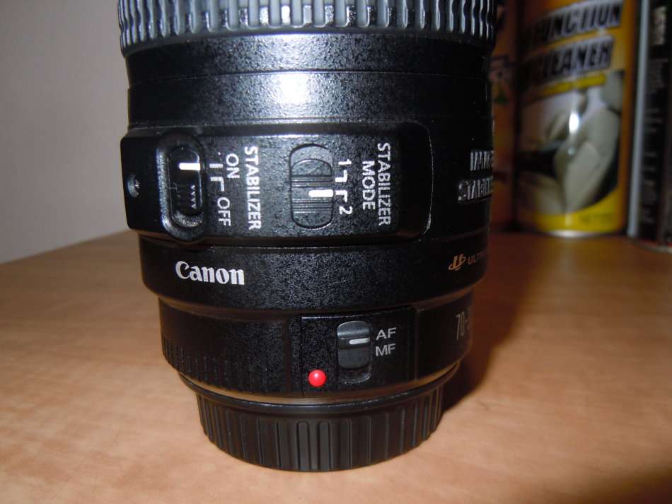 Canon EF 70-300mm f/4.5-5.6 IS ULTRASONIC Lens EXCELLENT CONDITION
