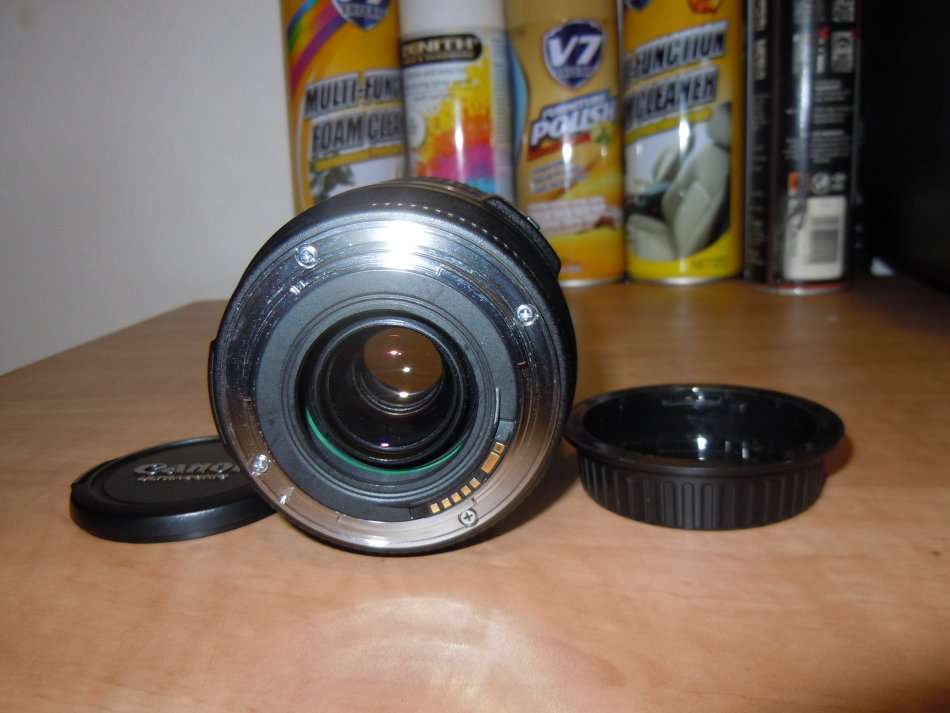 Canon EF 70-300mm f/4.5-5.6 IS ULTRASONIC Lens EXCELLENT CONDITION