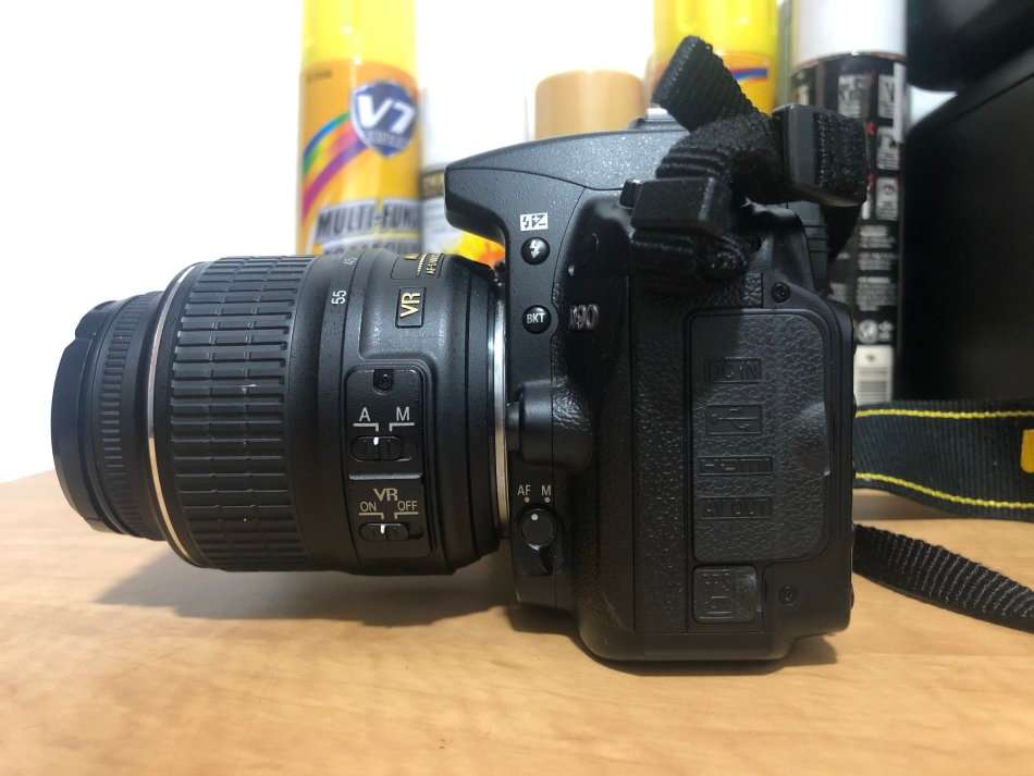Nikon D90 DSLR Camera WITH NIKON 18-55MM VR LENS IN EXCELLENT CONDITION