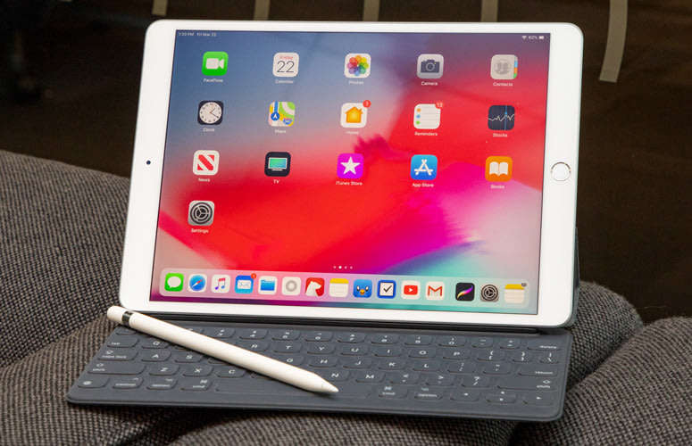 iPad Pro 2019 , 10.5" (Wi-Fi + Cellular) 64GB WITH KEYBOARD AND APPLE PENCIL