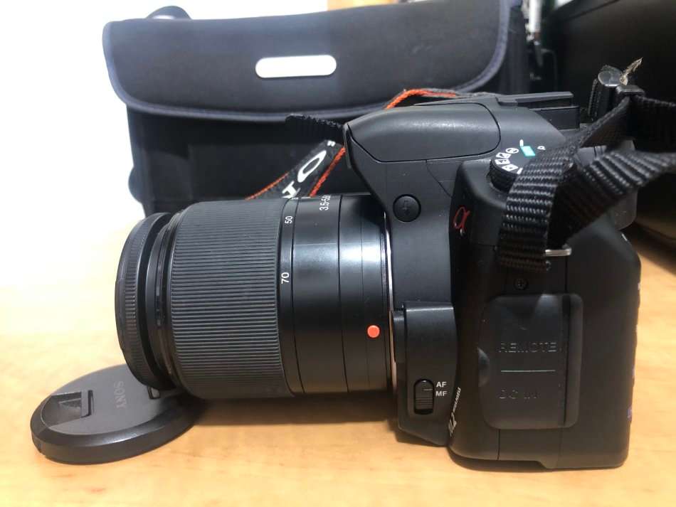 Sony Alpha DSLR-A200 SLR Digital Camera with Sony 18-70mm Lens WITH SONY BAG, VERY GOOD CONDITION