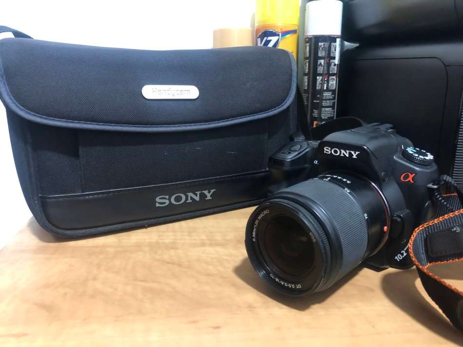 Sony Alpha DSLR-A200 SLR Digital Camera with Sony 18-70mm Lens WITH SONY BAG, VERY GOOD CONDITION