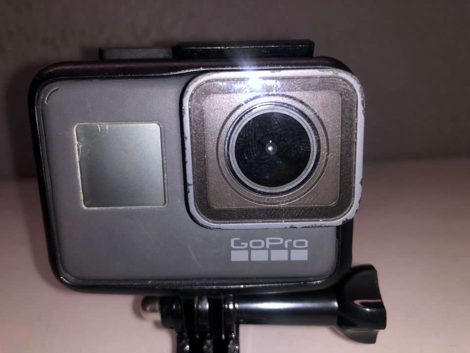 GOPRO HERO 5 WITH ACCESSORIES IN VERY GOOD CONDITION