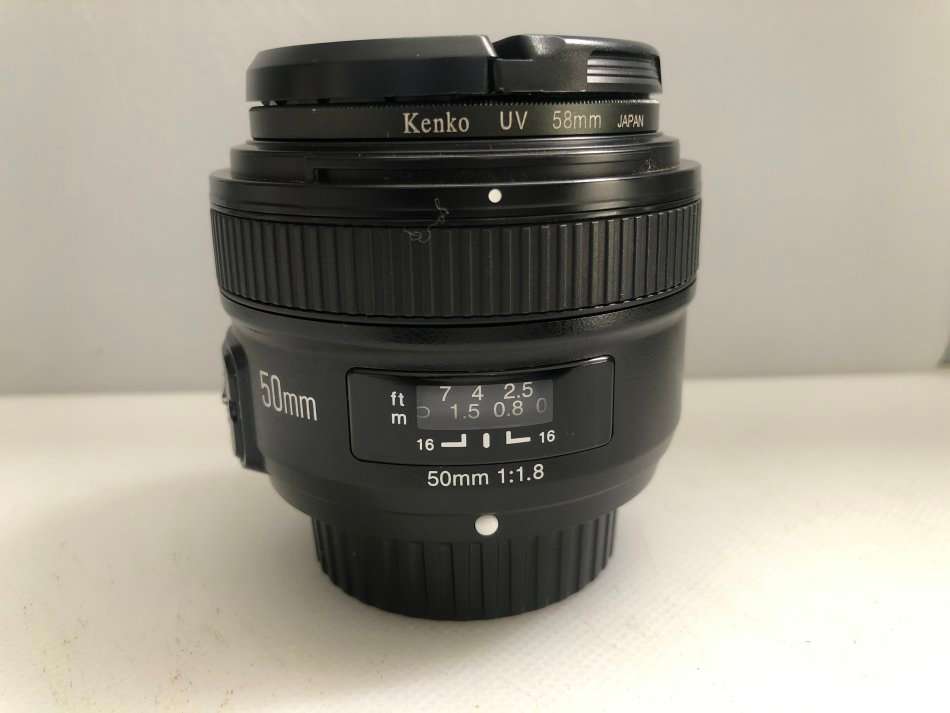 Yongnuo 50mm f/1.8 in NEW CONDITION COMING WITH BOX