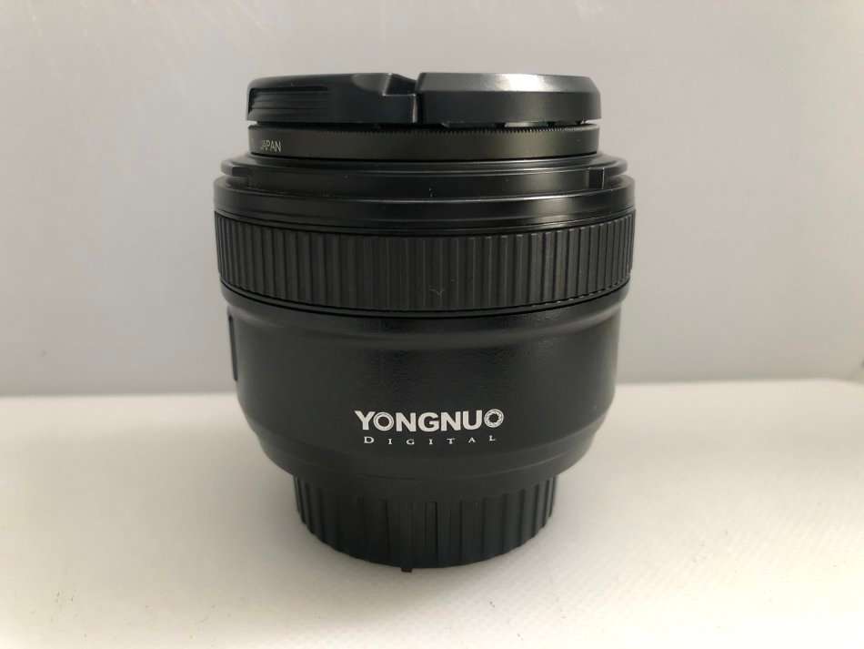 Yongnuo 50mm f/1.8 in NEW CONDITION COMING WITH BOX