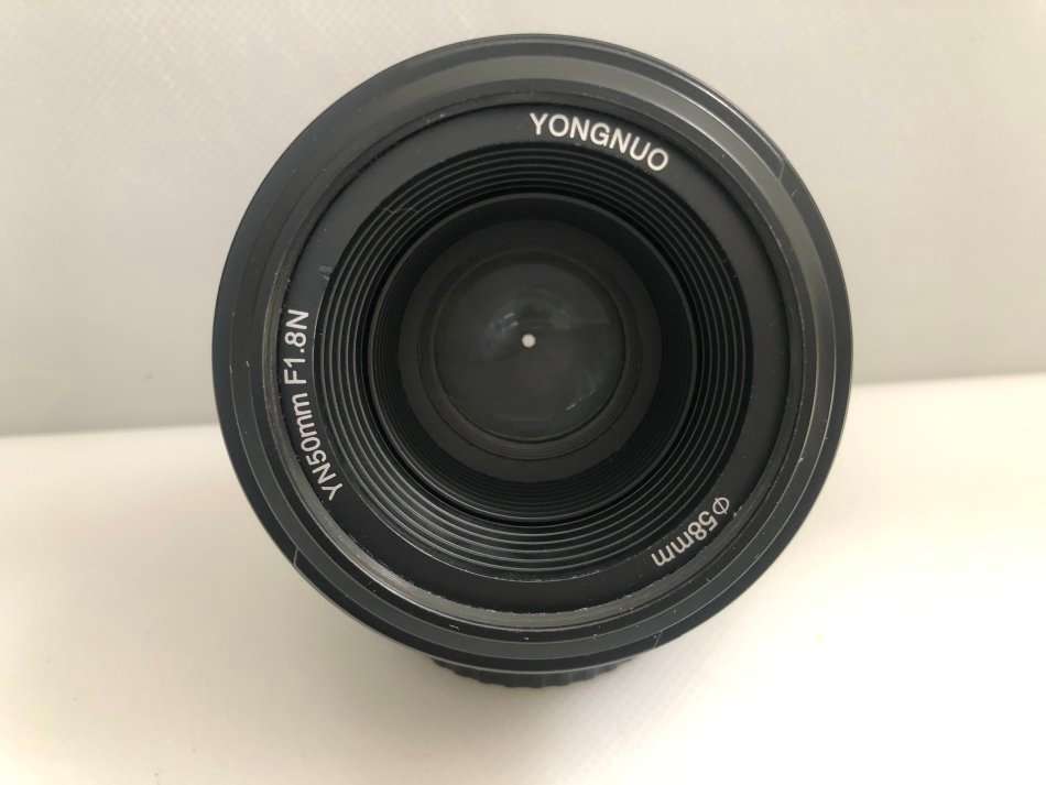 Yongnuo 50mm f/1.8 in NEW CONDITION COMING WITH BOX