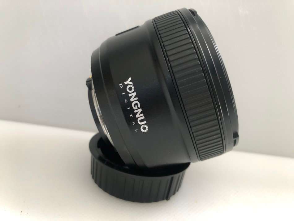 Yongnuo 50mm f/1.8 in NEW CONDITION COMING WITH BOX