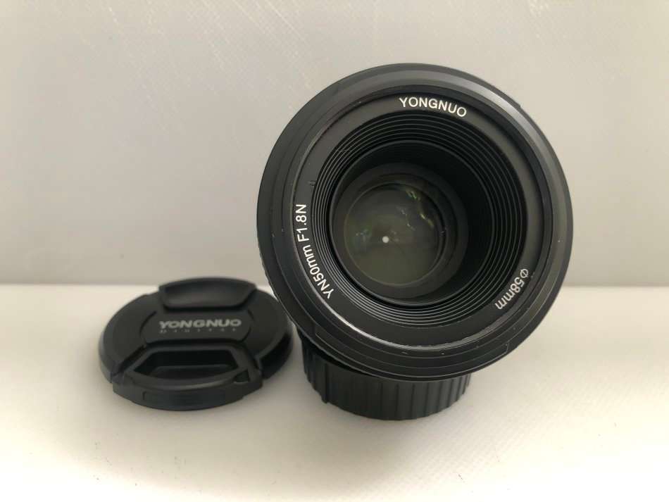 Yongnuo 50mm f/1.8 in NEW CONDITION COMING WITH BOX