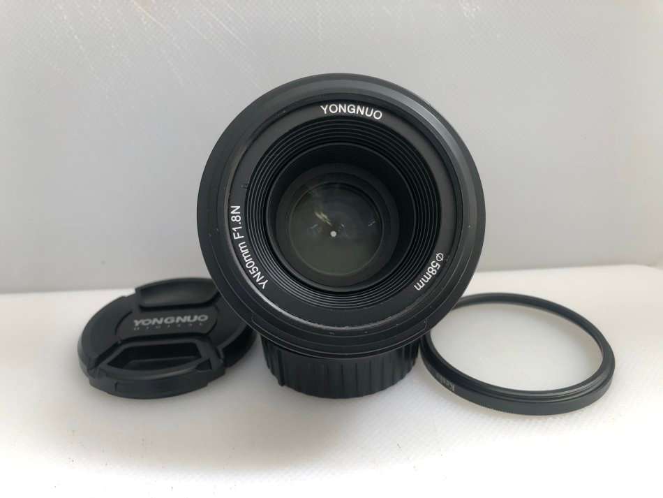 Yongnuo 50mm f/1.8 in NEW CONDITION COMING WITH BOX