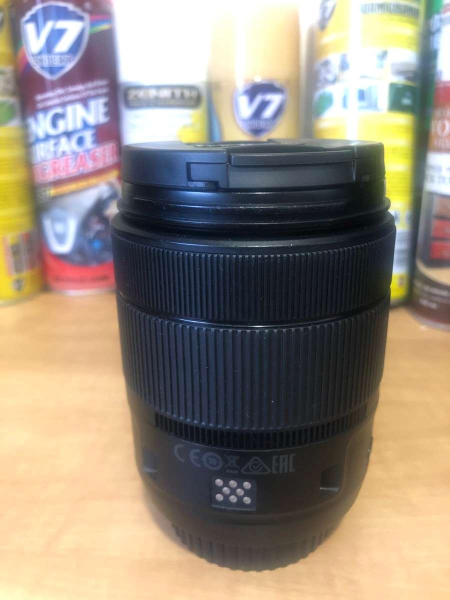Canon EF-S 18-135mm f/3.5-5.6 IS Nano USM Lens IN EXCELLENT CONDITION