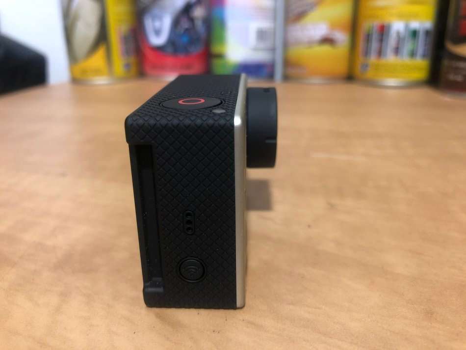 Gopro HERO 3 Silver Edition IN EXCELLENT CONDITION WITH HOUSING AND STAND