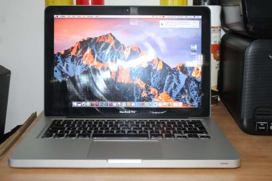 MACBOOK PRO 13 CORE I5 @2.40GHz,8GB RAM ,500GB HDD,INTEL HD GRAPHICS 3000, VERY GOOD CONDITION