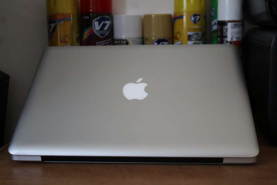 MACBOOK PRO 13 CORE I5 @2.40GHz,8GB RAM ,500GB HDD,INTEL HD GRAPHICS 3000, VERY GOOD CONDITION