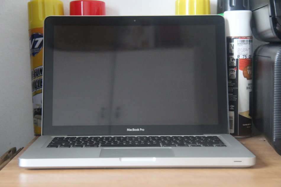 MACBOOK PRO 13 CORE I5 @2.50GHz,4GB RAM ,500GB HDD,INTEL HD GRAPHICS 4000, GOOD CONDITION