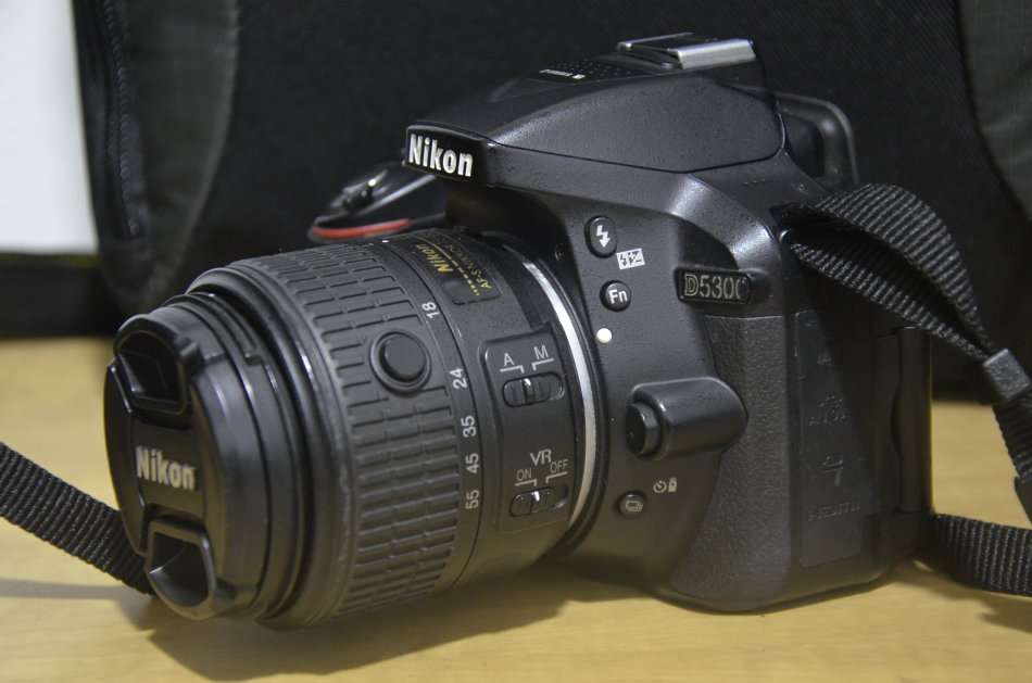 Nikon D5300 DSLR with AF-P 18-55mm DX VR II Lens, LOWEPRO Bag & 16GB Card